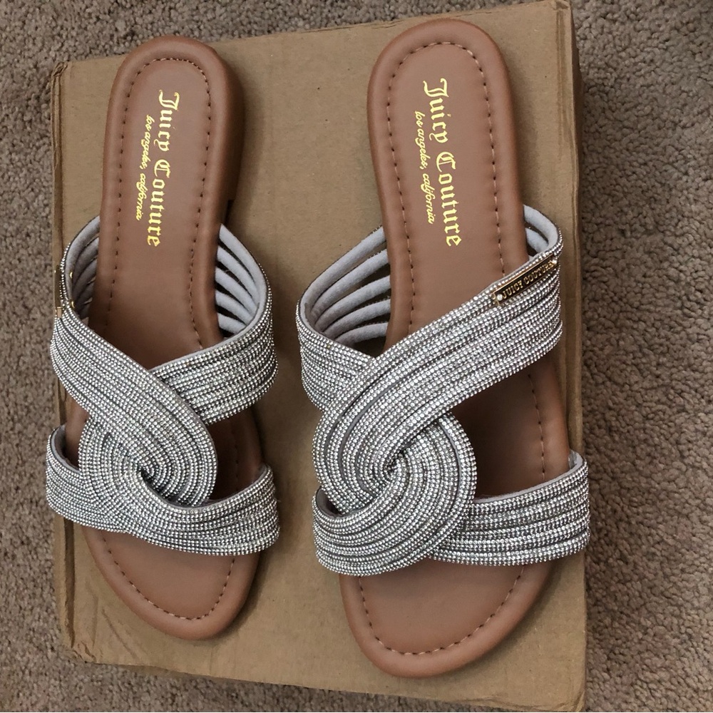 💛NWOT! Juicy Couture Silver & Gold Slide Knot Flat Sandals